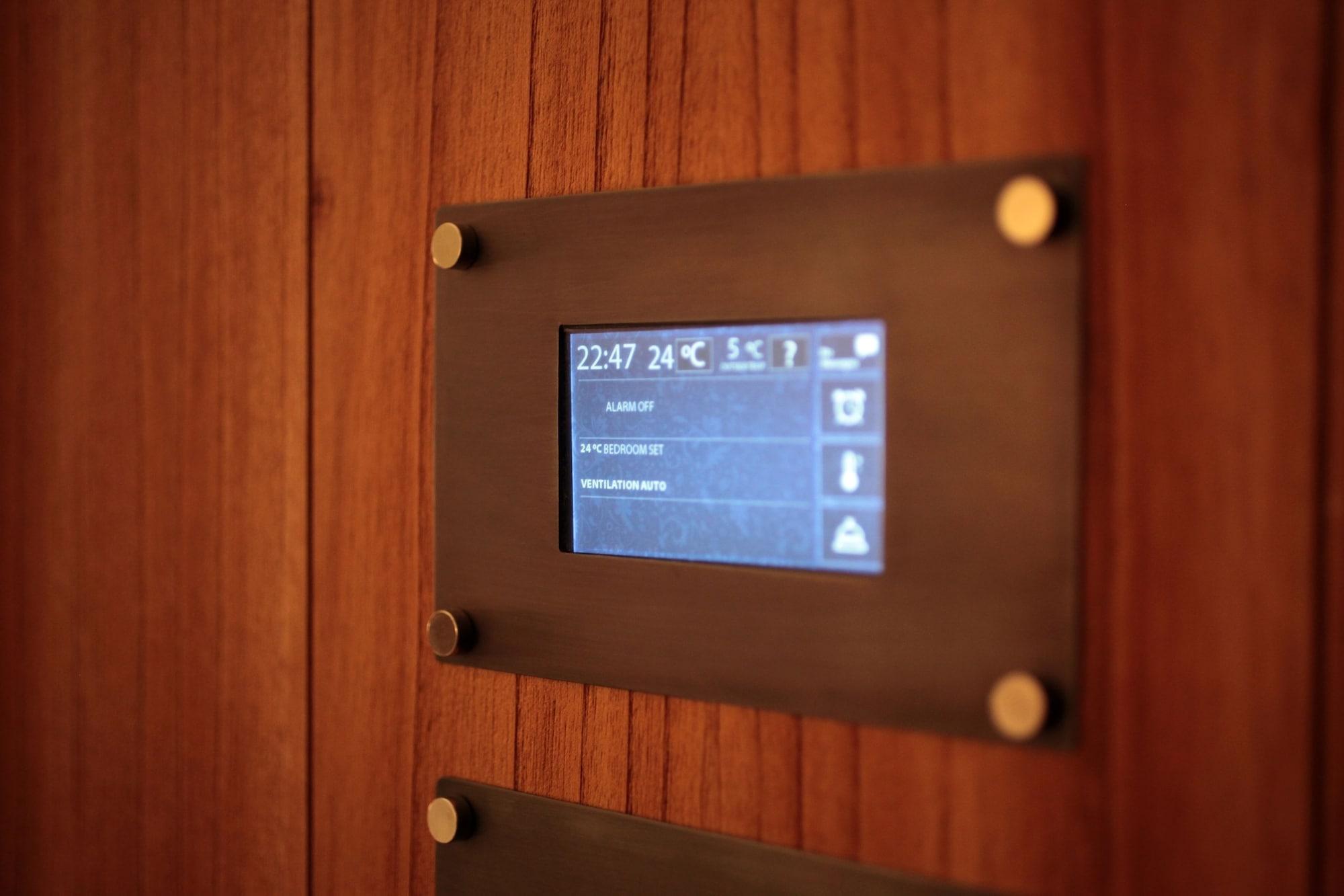 Arakur Ushuaia Resort & Spa Exterior foto A smart home thermostat